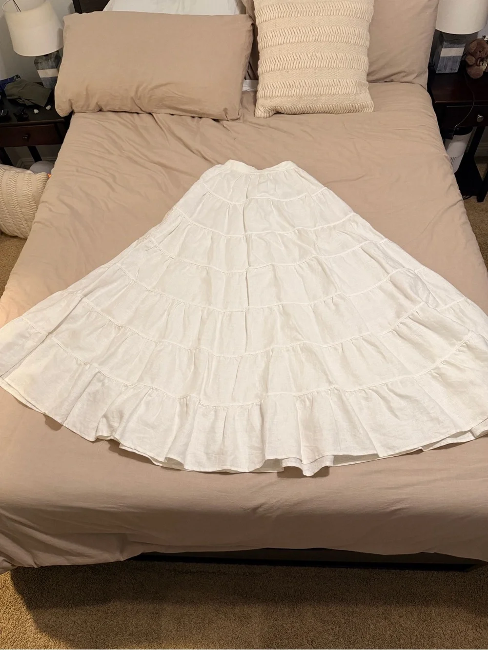 DISSH White Tiered Maxi Skirt with Crop Top Set - Picture 9 of 10